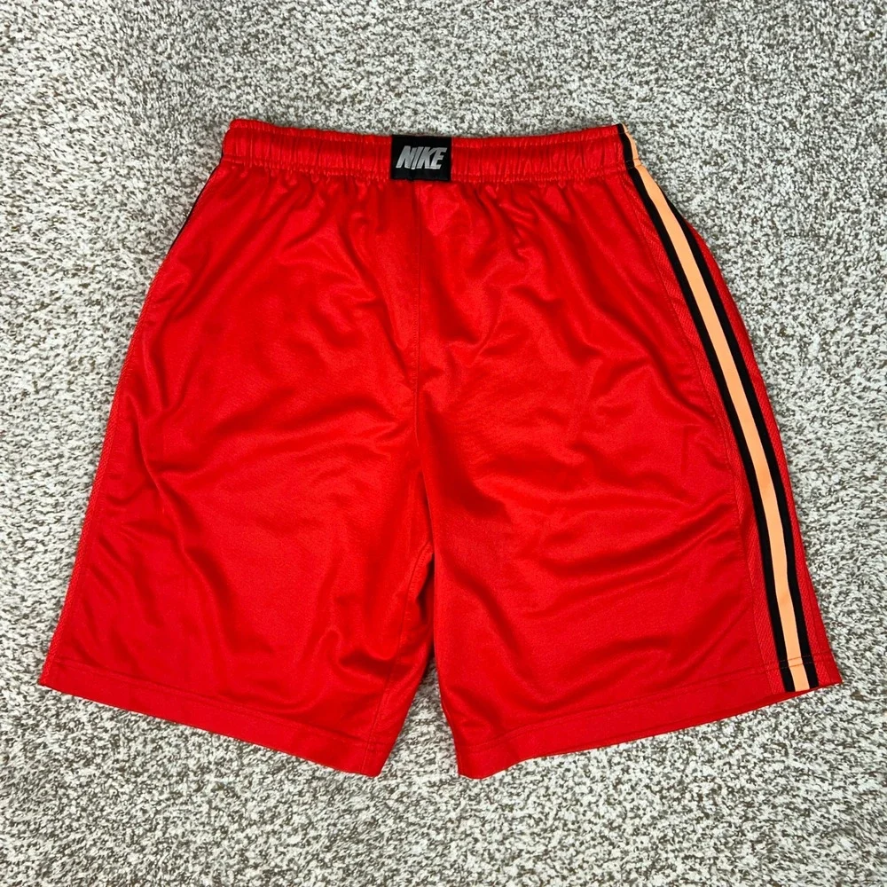 Nike Shorts Mens Medium Red Athletic Side Stripe Pockets Swoosh Training Sports